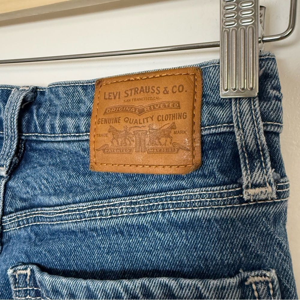 Levi's Wedgie Straight Jeans Womens 24 Blue Premium Button Fly Medium Wash Denim - Picture 7 of 14